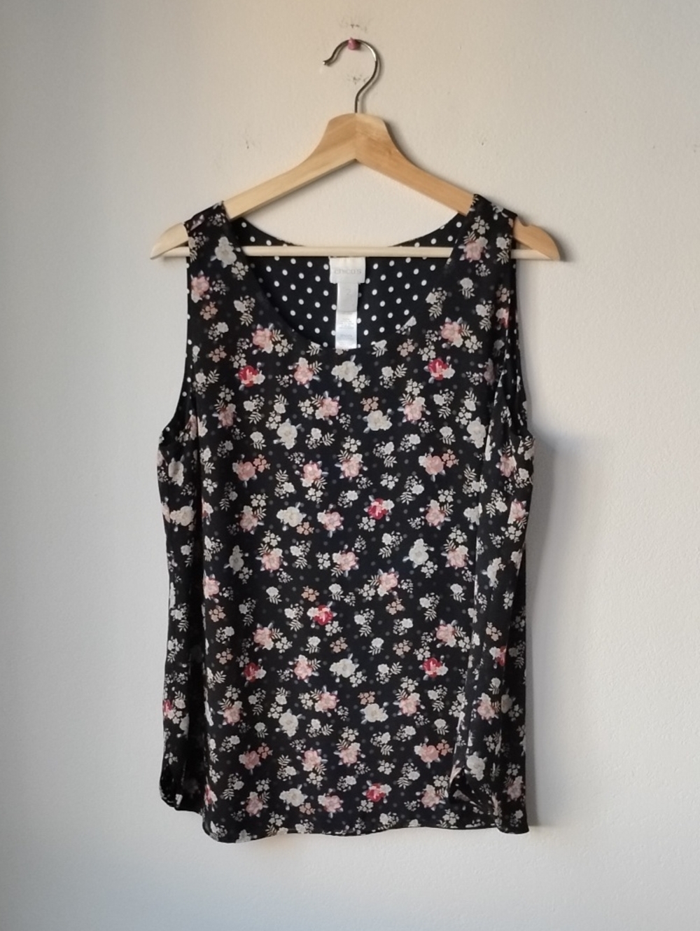 🍁🍂 Chico's Size 2 Black Floral Tank Top with Pink & White Blooms